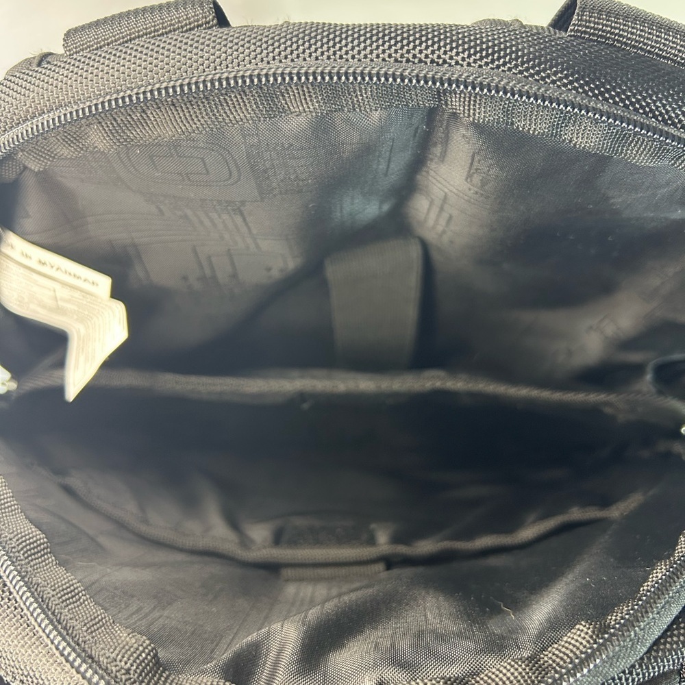 OGIO Mercur Laptop Backpack – Black | Wilson & Company Edition | PRISTINE - Picture 6 of 11